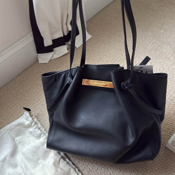 NWT Paris/64 Manhattan Bag with dust bag $570 insane deal. New! - Picture 5 of 9